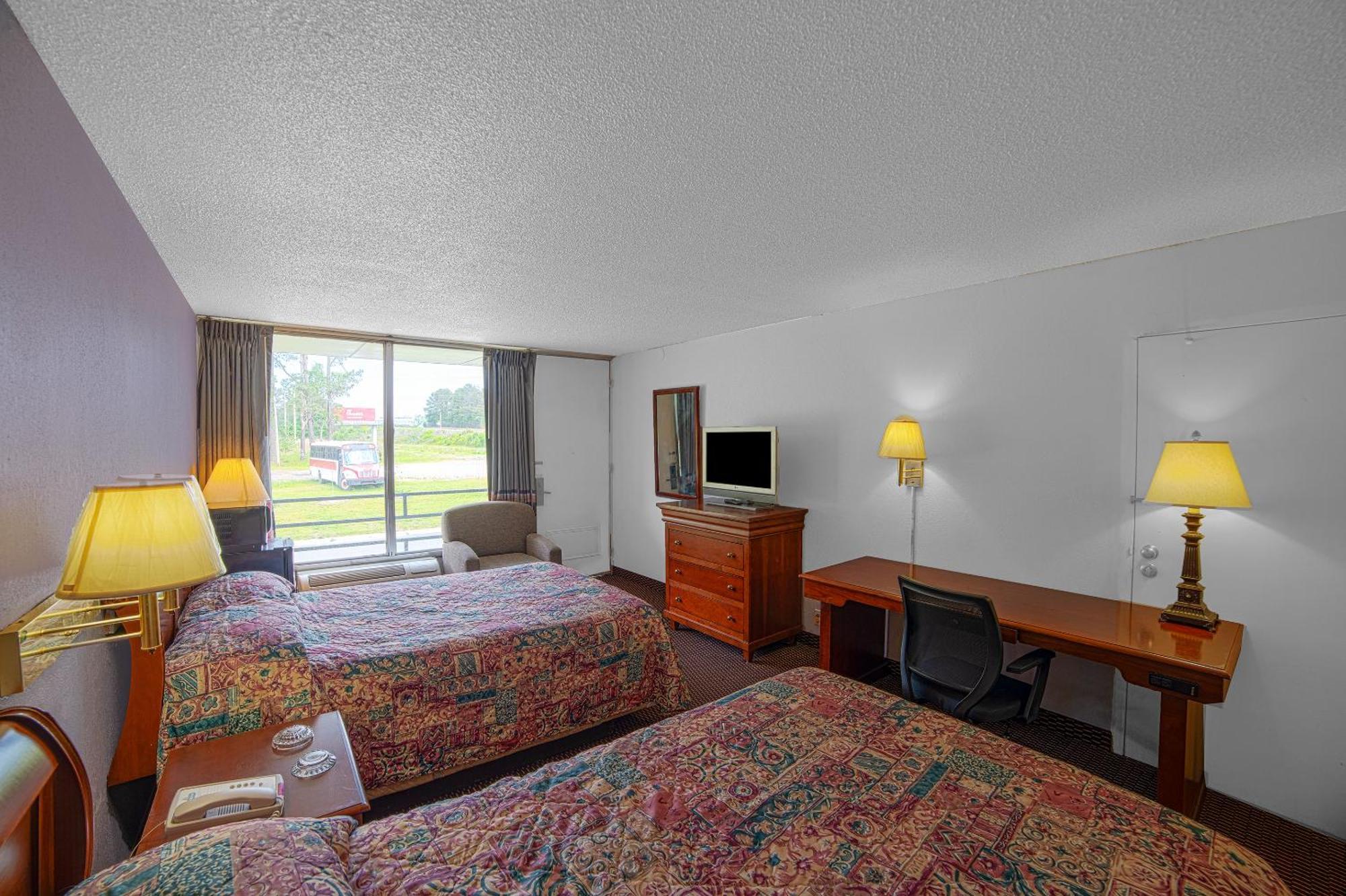 Masters Inn Selma Smithfield I-95 By Oyo Exterior photo