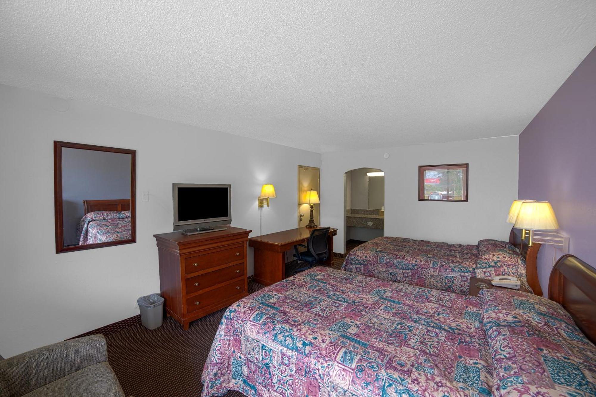 Masters Inn Selma Smithfield I-95 By Oyo Exterior photo