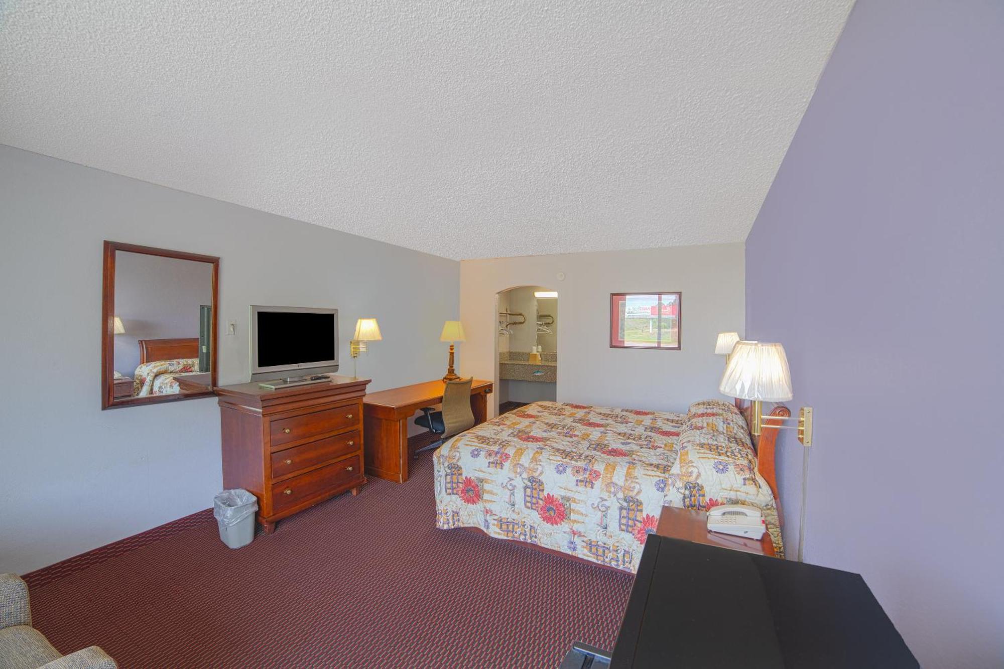 Masters Inn Selma Smithfield I-95 By Oyo Exterior photo